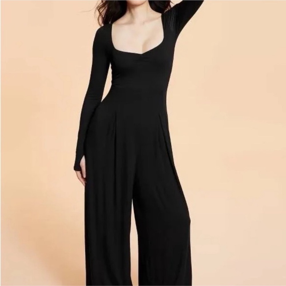 Blogilates Jet Black Sweetheart Jumpsuit Med Relaxed Fit Soft Wide Leg Pockets